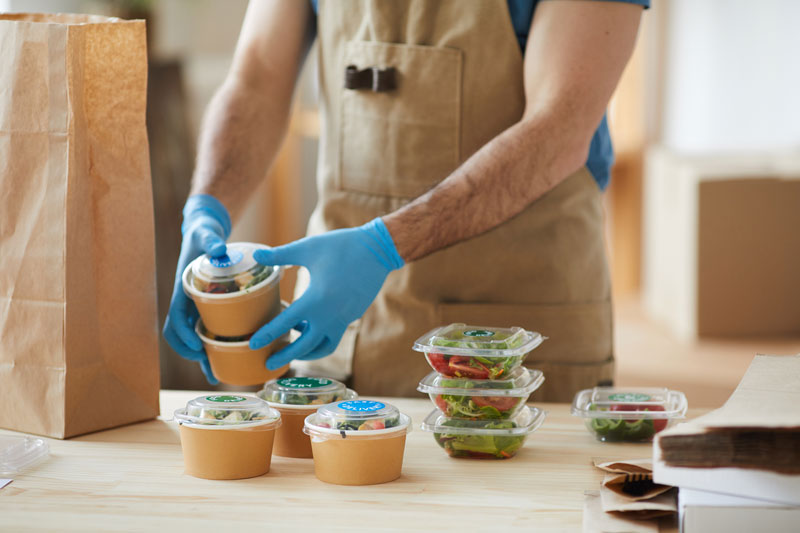 Empleado de un servicio de catering del Sector Turístico Empleado de un servicio de catering del Sector Turístico