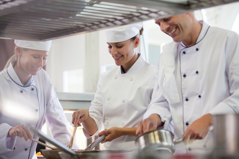 El trabajo en equipo es una de las habilidades más valoradas en la hostelería El trabajo en equipo es una de las habilidades más valoradas en la hostelería