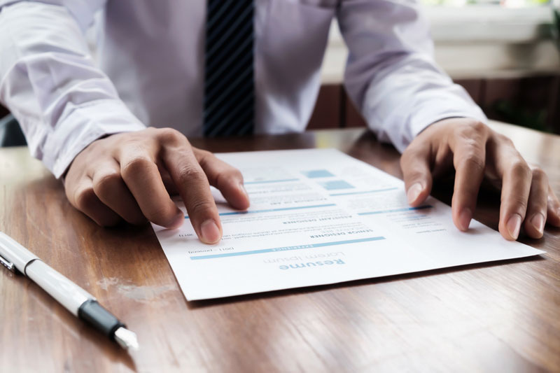 Cómo escribir un CV comercial